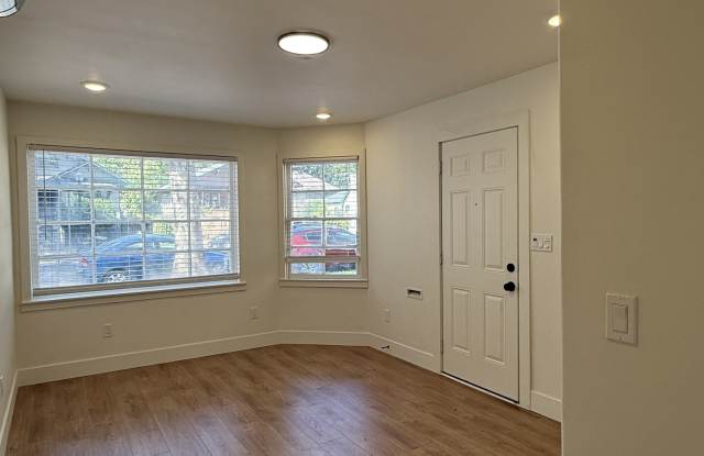423 28th Street - 423 Gallery 2