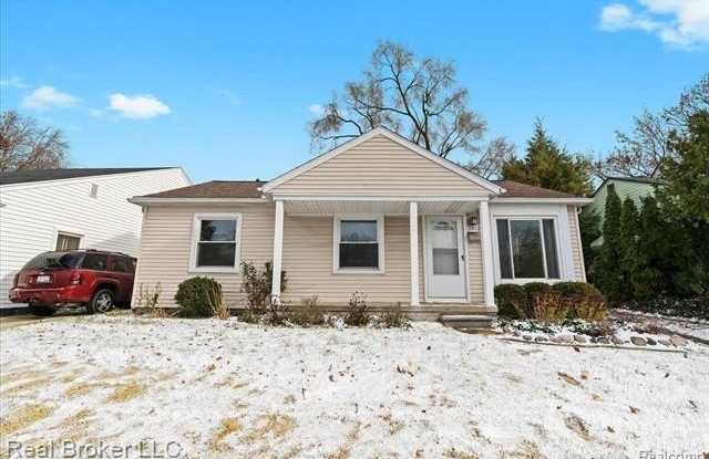3812 COOLIDGE - 3812 Coolidge Highway, Royal Oak, MI 48073