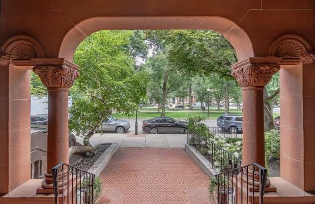 290 Commonwealth Ave 8 photos photos