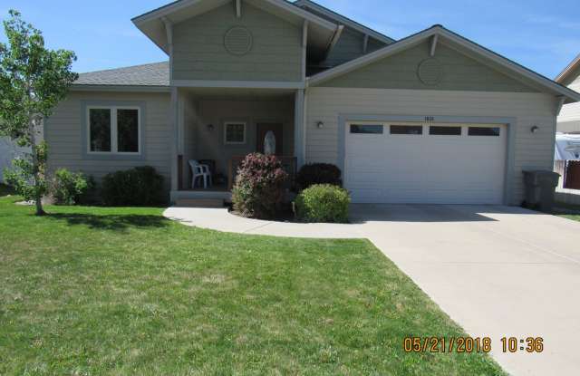 RANCH STYLE HOME LOCATED IN THE PROMONTORY! photos photos