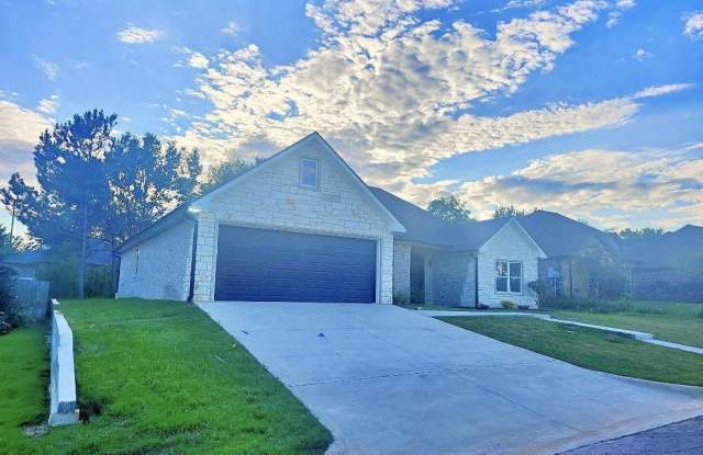 805 Woodridge Cir photos photos