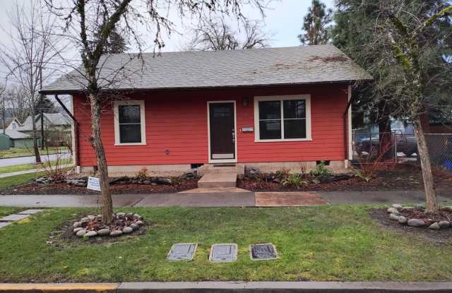 Cute Two-Bedroom Home In Springfield! photos photos