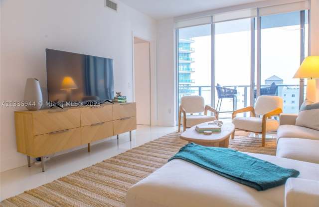 1300 Brickell Bay Dr Gallery 3