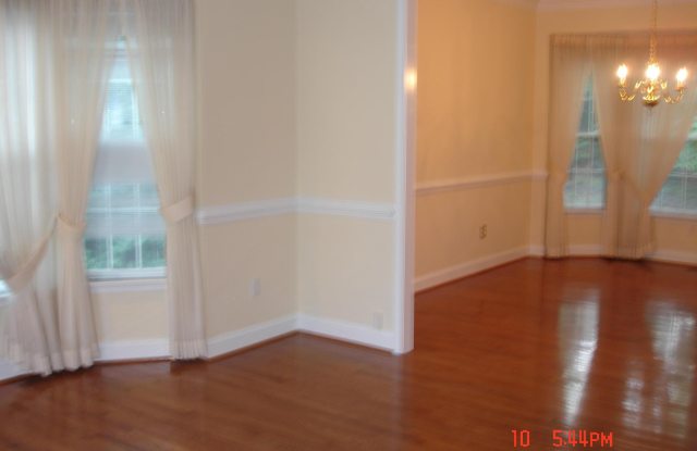 7702 WINTERWOOD COURT Gallery 3