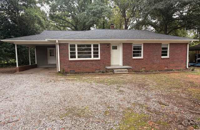 3 Bedroom 2 Bath Brick House in Clemson photos photos
