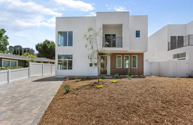 5010 TOPANGA CANYON Boulevard Gallery 2