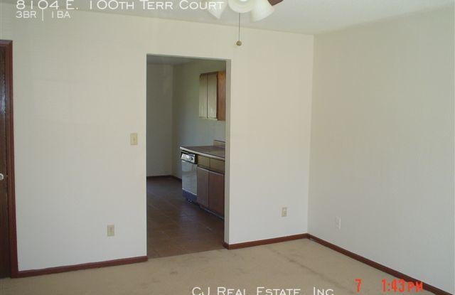 8104 E. 100th Terr Court Gallery 2
