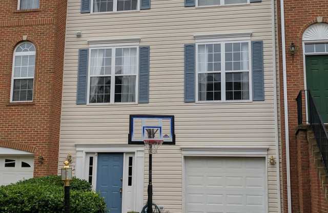 43857 SANDBURG SQUARE - 43857 Sandburg Square, Ashburn, VA 20147
