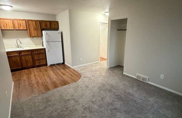 2 Bedroom Apartment - Milan, IL photos photos