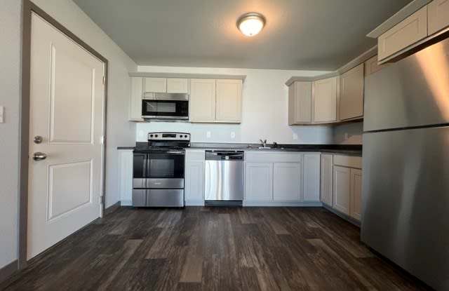 523 Degeest Dr photos photos