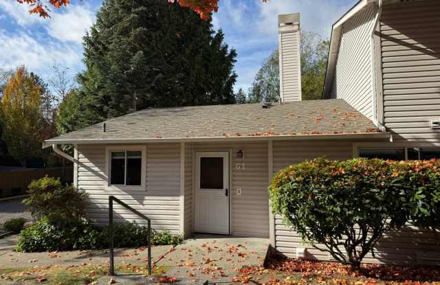 2Bd/1.5Ba Bothell Condo Gallery 1