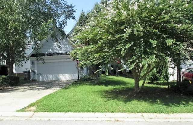 Wonderful 3br/2.5ba home in Holly Springs, fenced yard, bonus room, Available Now! Gallery 3