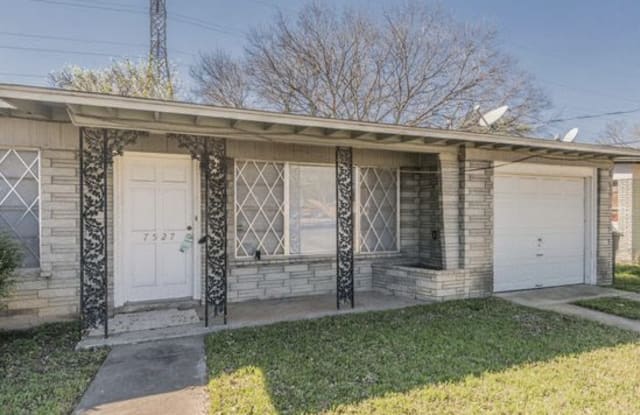 7527 Dell Oak Drive - 7527 Dell Oak Drive, San Antonio, TX 78218