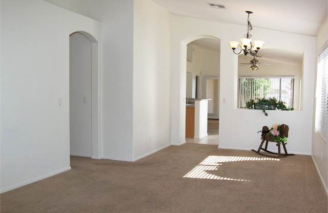 10871 W Alvarado Rd photos photos
