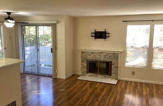 CENTRAL EAST BREMERTON CONDO - 2BED 2BATH WITH GARAGE/STORAGE photos photos
