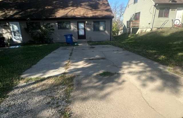 4804 S Union St - 4804 South Union Street, Des Moines, IA 50315