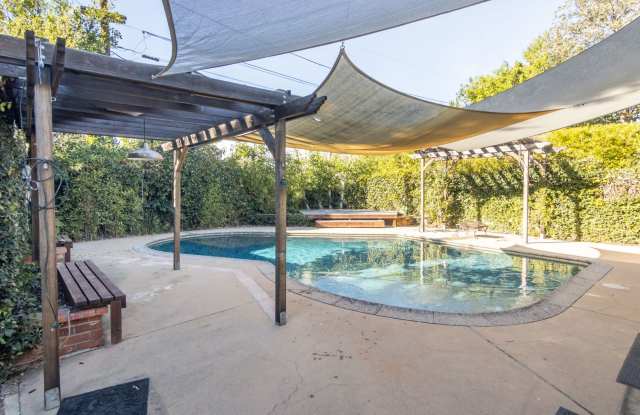 Beautiful Van Nuys Home for Lease – Prime Location! photos photos