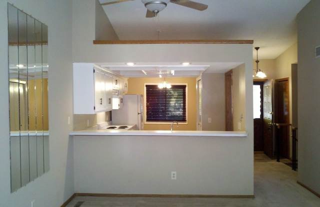 14379 Embry Path Gallery 2