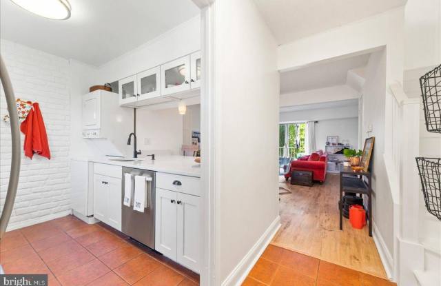 14419 GOLDEN OAK Court Gallery 3
