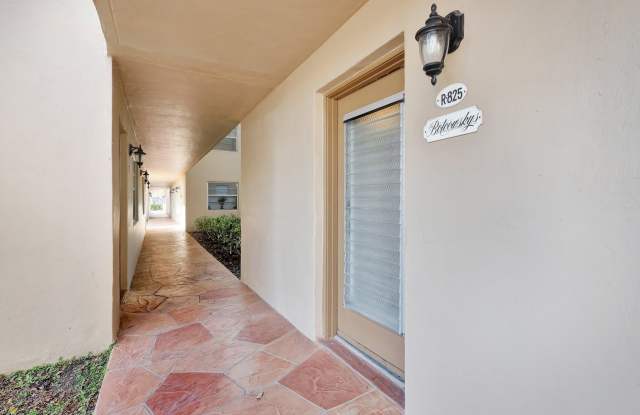 825 E Normandy Gallery 2