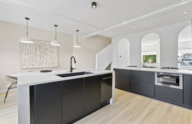 4037 Penn Avenue photos photos