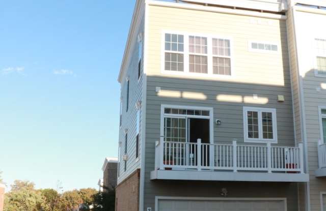COMING SOON - End Unit Luxury  3Bed + 2 full/2 Half TH! Two Car Garage parking Gallery 4