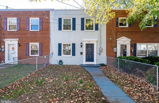 1306 ORONOCO ST - 1306 Oronoco Street, Alexandria, VA 22314
