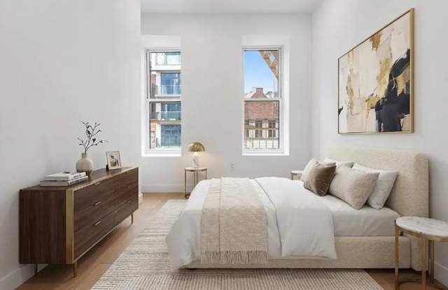 246 East 53rd Street Gallery 3