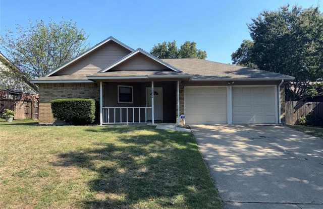 10224 Lone Pine Lane - 10224 Lone Pine Lane, Fort Worth, TX 76108