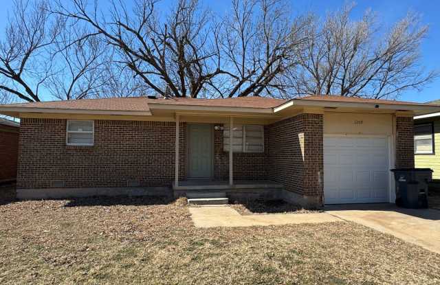 1209 SW 26th St photos photos