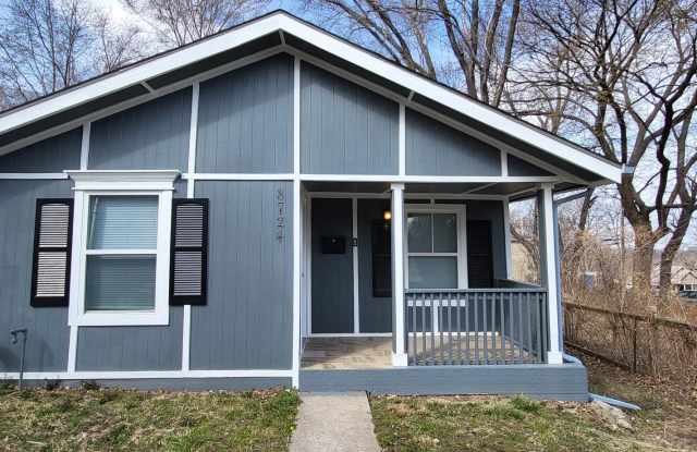8724 East Roberts Street photos photos