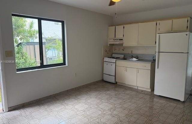1720 W 42nd St photos photos