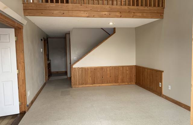 528 Lincoln ST 13 - 1 photos photos