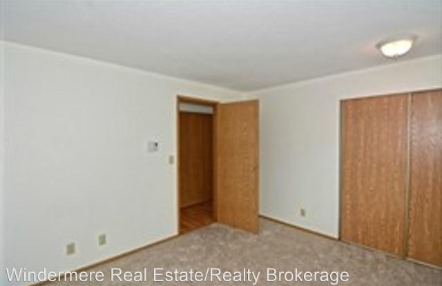 4891 76th St SW #C102 Gallery 3
