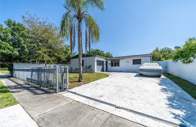 7450 Hope St photos photos