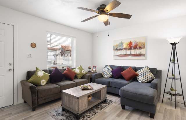 8066 E Oak St photos photos