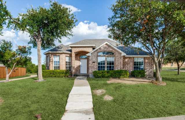 4500 Saddlebrook Drive Gallery 1