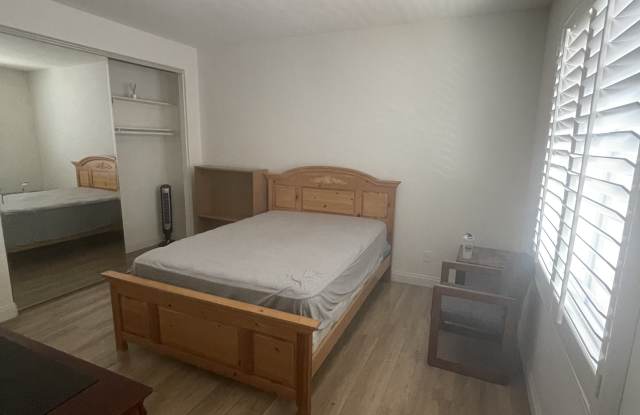 14925 Shoreham Street photos photos