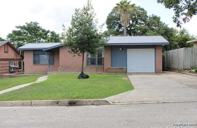 922 LINDA LOU DR photos photos