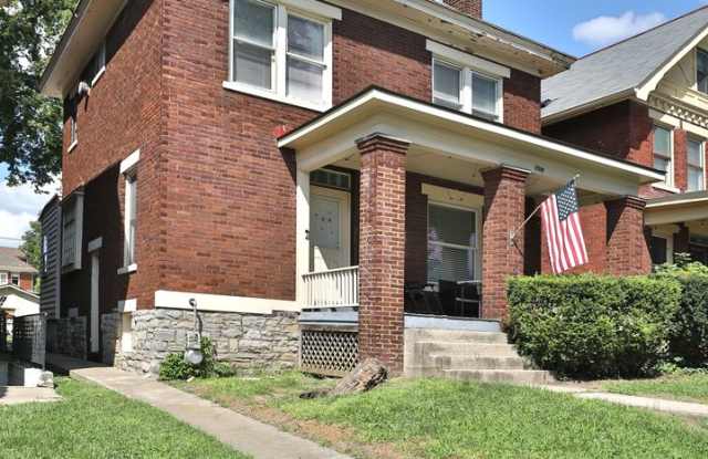 5br,1.5ba, FREE off-street parking, huge front porch, central AC, big backyard, recently remodeled, FREE washer/dryer  & 1 min walk to High St. Gallery 4