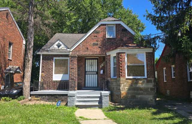 9184 Manistique 4 bed/1 bath with new kitchen located in Outer Dr.-Hayes photos photos