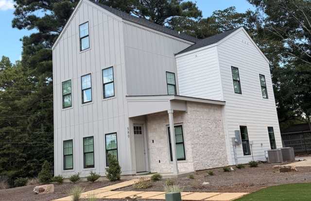 Brand-New Luxury Student Living - Now Leasing for Fall 2027! Gallery 1