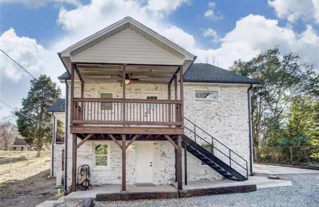 3720 Tuckaseegee Rd Gallery 2