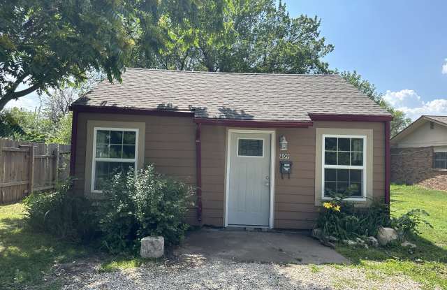 809 S Bonn St - 809 South Bonn Street, Wichita, KS 67213