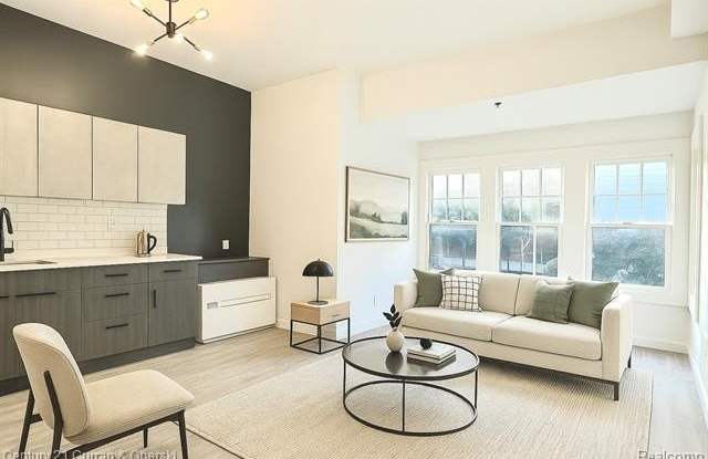 240 Mack Ave photos photos