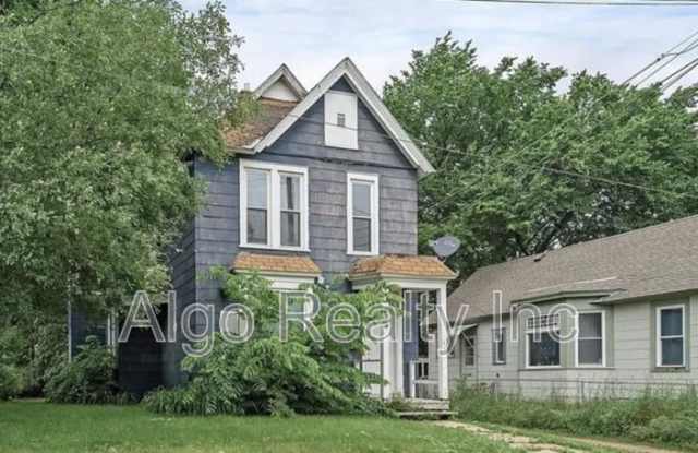 825 North Sylvan Street - 2 photos photos 825 North Sylvan Street - 2 photos photos