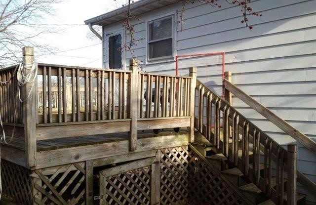 Available August 18th, 2026! - 515 1/2 West Howe Street, Bloomington, IN 47403