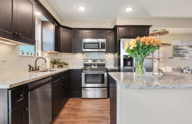 9348 North Main Street photos photos