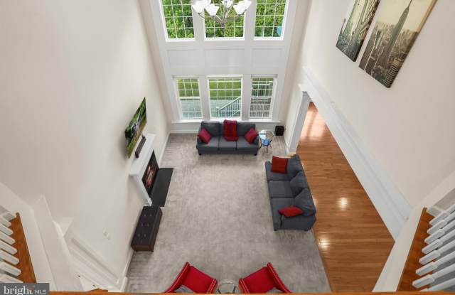 208 BOTTSFORD AVENUE photos photos