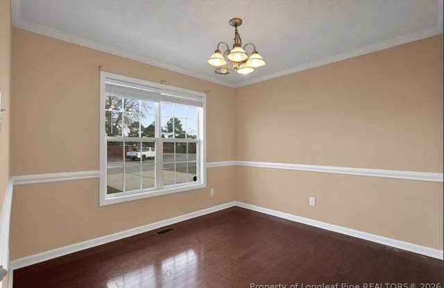 3 bedrooms, 2 full baths, 2 half bath Home! Work studio! Close to Fort Bragg and Shopping! Gallery 4